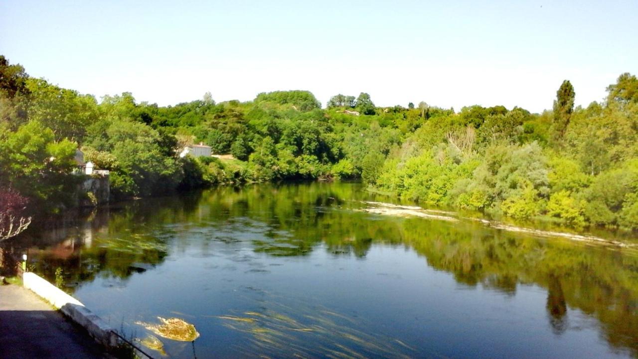 Au Bord De L'Eau Bed and Breakfast Pessac-sur-Dordogne Εξωτερικό φωτογραφία